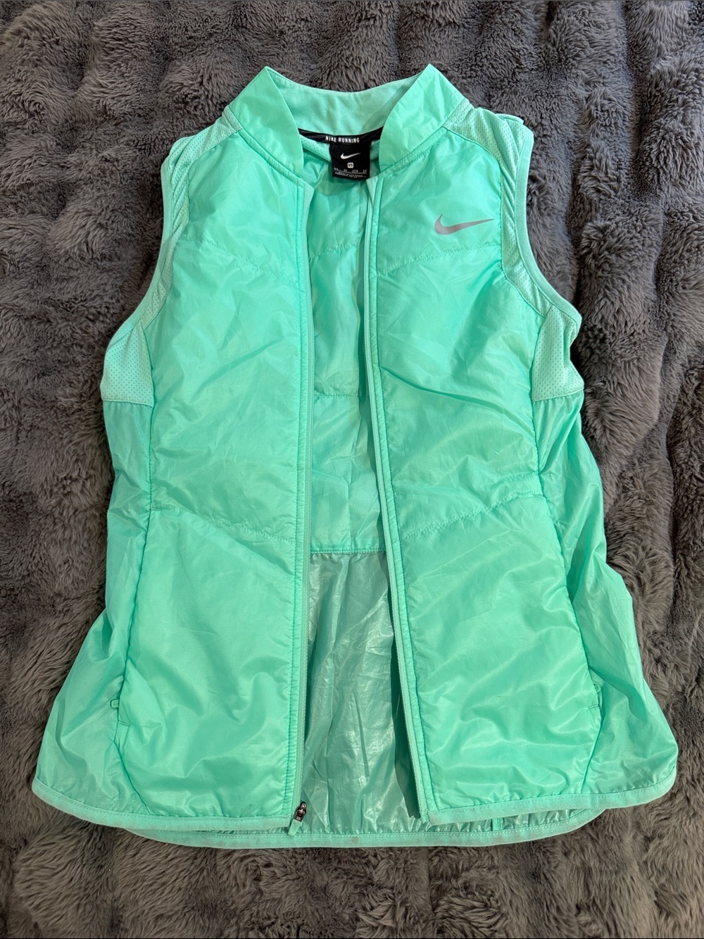Nike Mint Green Quilted Sleeveless Running Vest